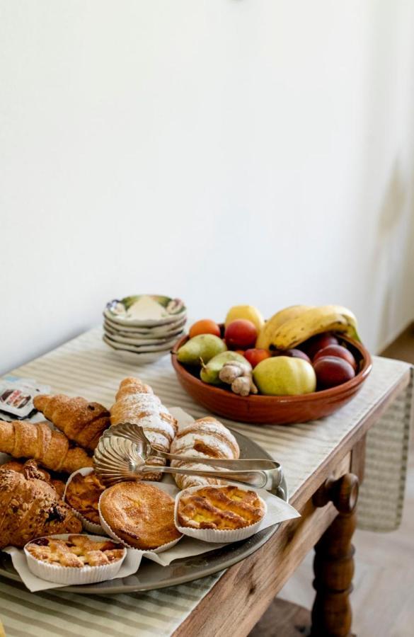 Diano dʼAlba Le Vecchie Persiane - Bed & Breakfast المظهر الخارجي الصورة
