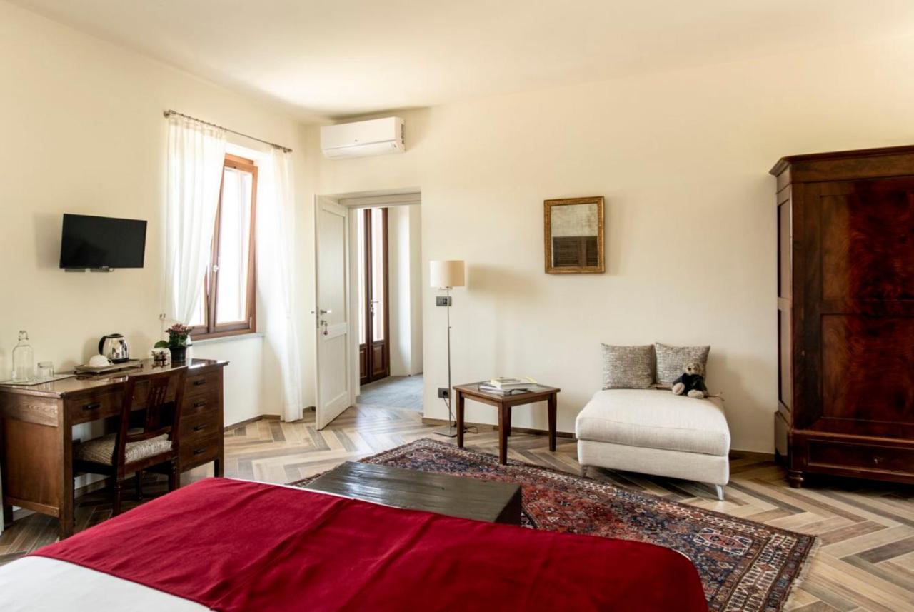 Diano dʼAlba Le Vecchie Persiane - Bed & Breakfast المظهر الخارجي الصورة